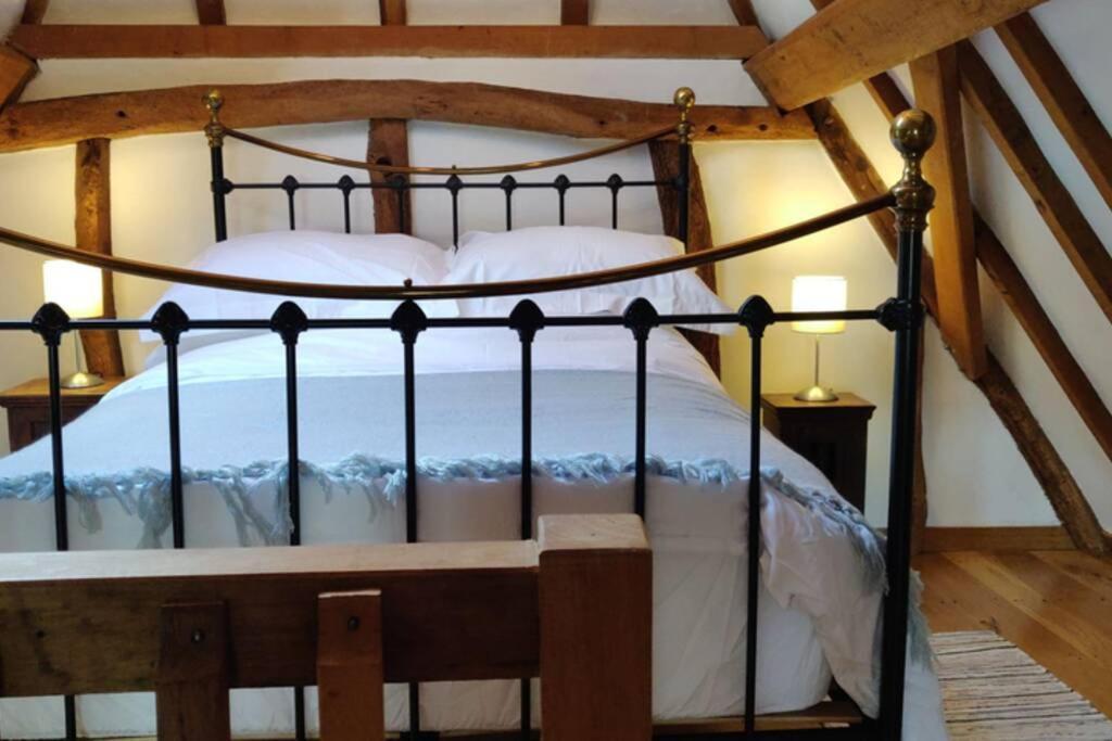 Cosy Listed Barn In Peaceful Country Village Granborough Εξωτερικό φωτογραφία
