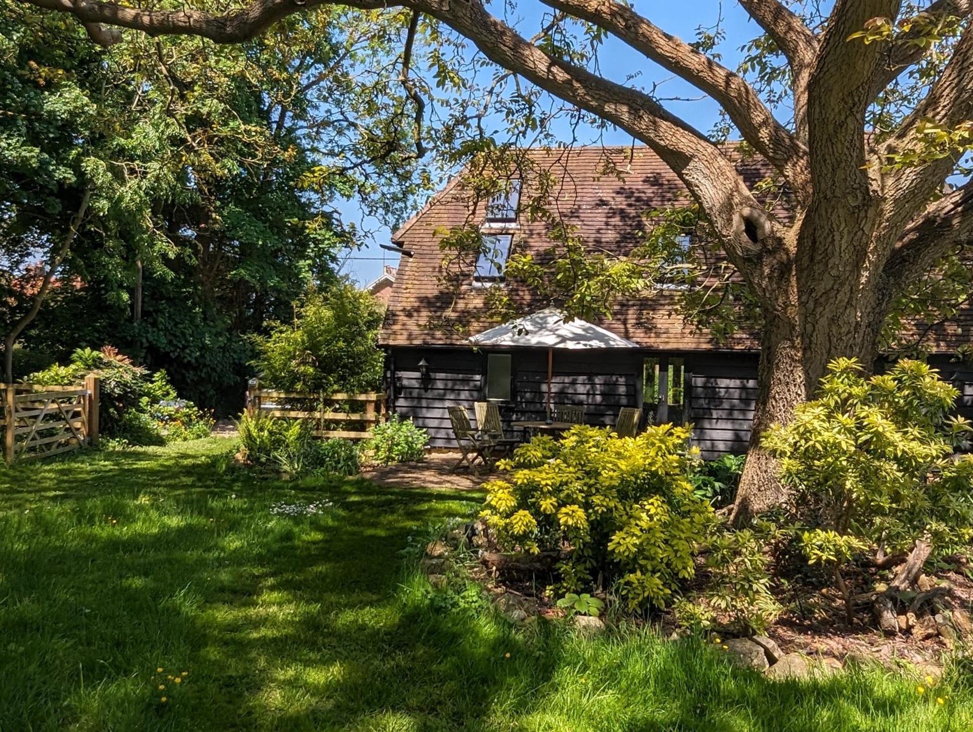 Cosy Listed Barn In Peaceful Country Village Granborough Εξωτερικό φωτογραφία